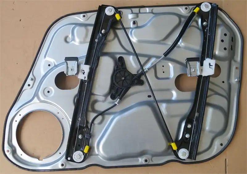 MGA 32145 Ön Cam Krikosu (Sol) 824712L001 resmi