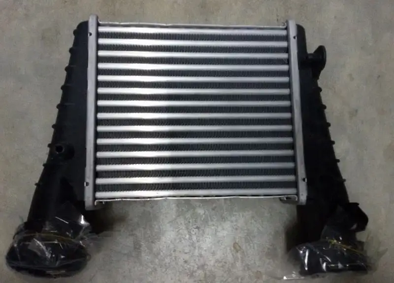 ORIS IVW005062 Turbo Radyatörü 3B0145805E resmi