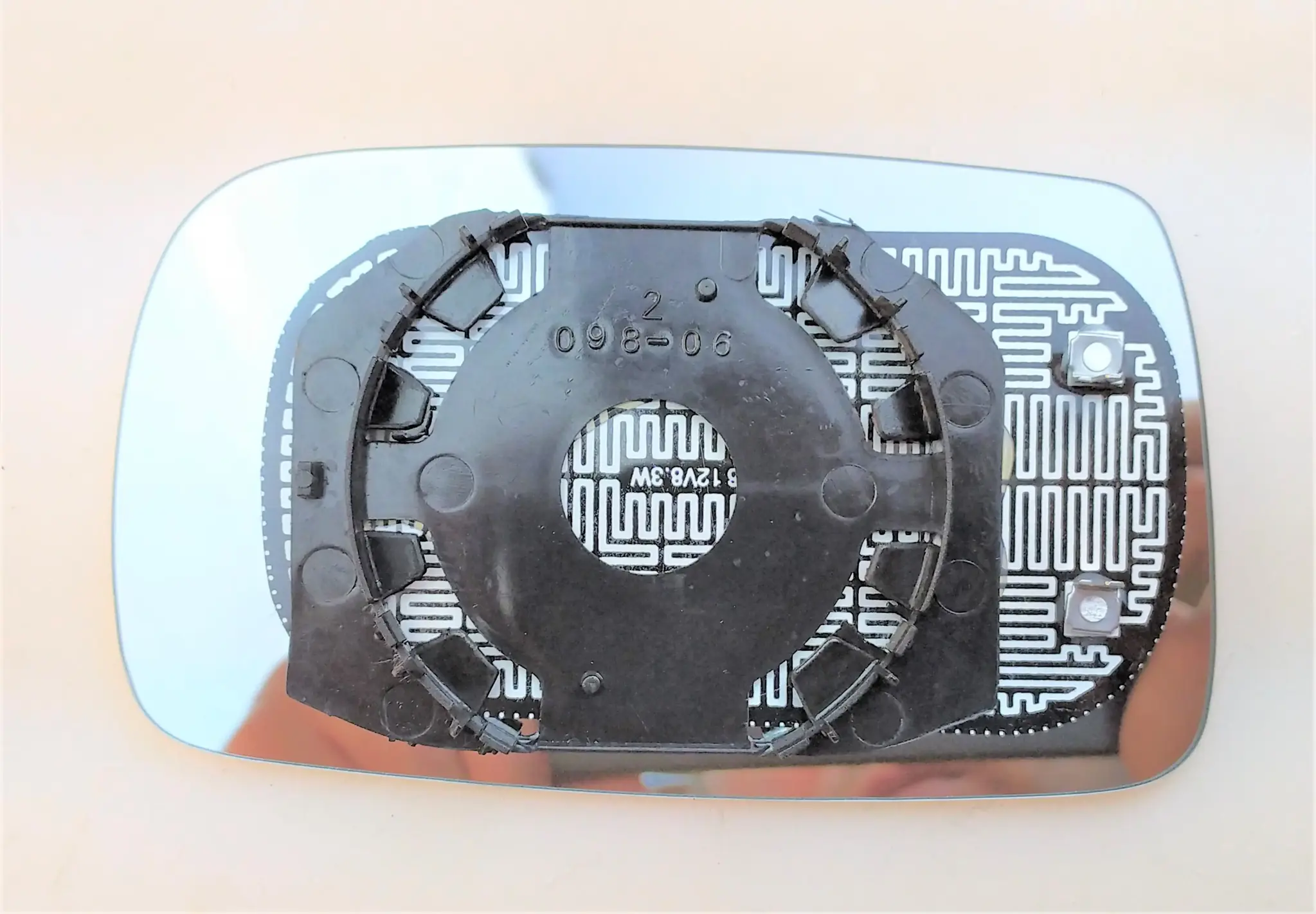 ART MG008.8271 Dış Ayna Camı (Sağ) resmi